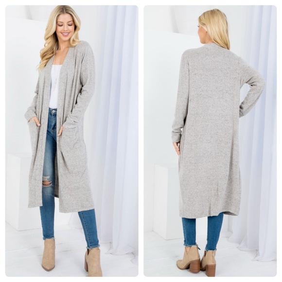 A Girl Thing Sweaters - $17 start 94  LAST ONE ⬇️Soft grey Lightweight cardigan